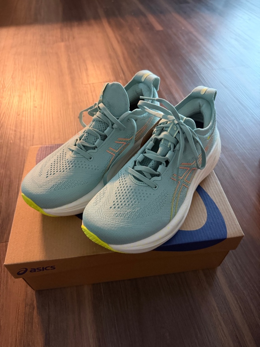 ASICS Gel Nimbus 26 Light Celadon/ Safety Yellow